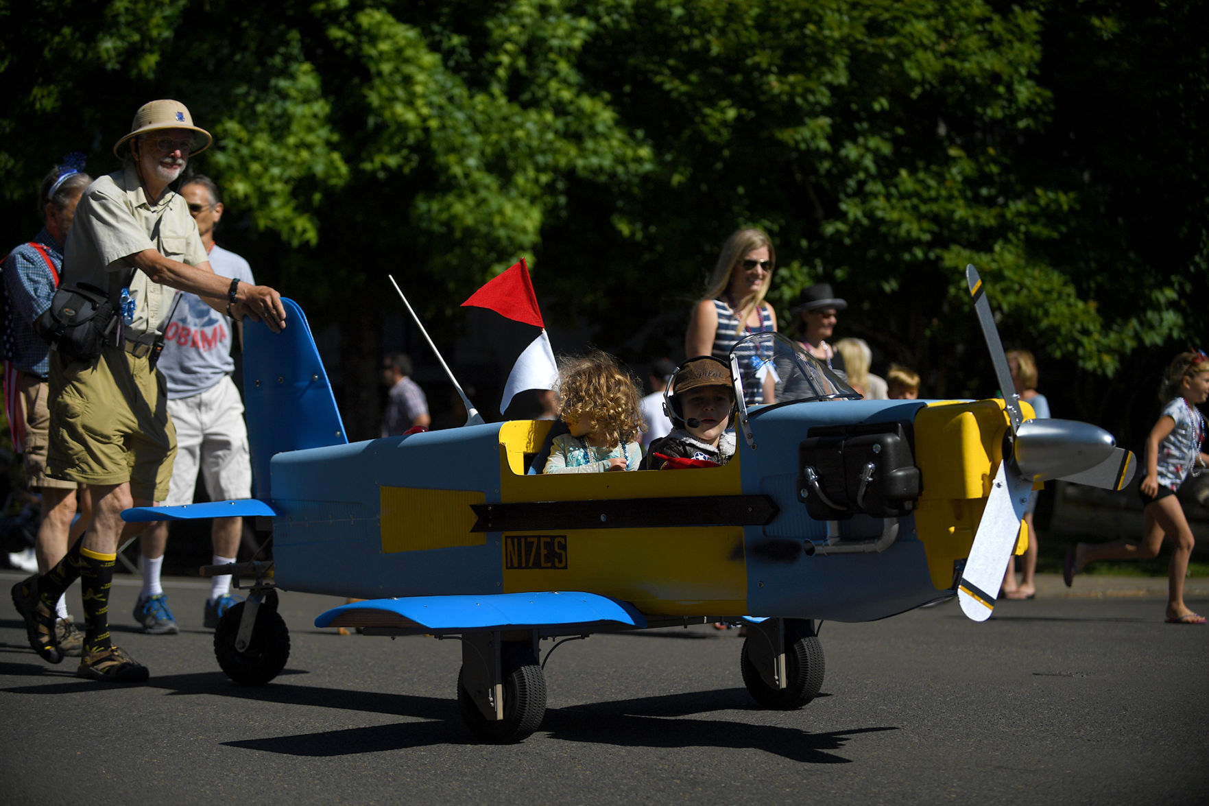 070517-cgt-nws-parade-014.jpg